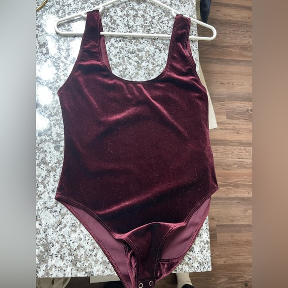Forever 21 Tops - Burgundy velvet bodysuit